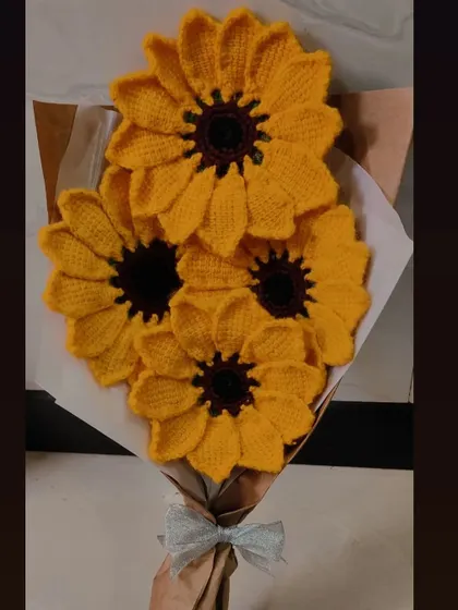 The sunflower bouquet, all wrapped up and ready to go. This makes a wonderful gift for birthdays, graduations, or just because.