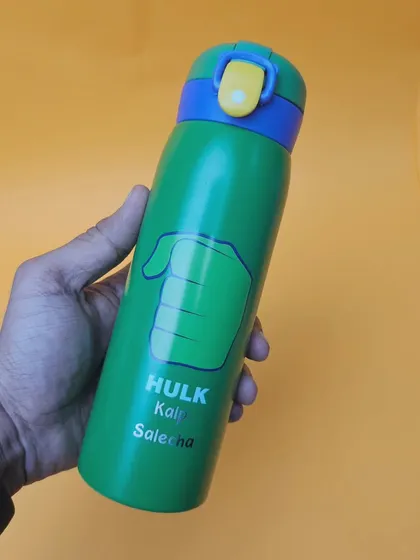 A Hulk-themed bottle for a little superhero. The vibrant green color and graphic make it a fun accessory, and the personalization adds a special touch.