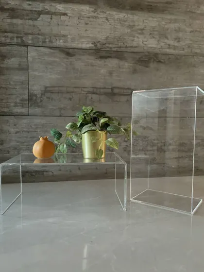 Meet my new acrylic shelf risers. With a minimalist design and durable build, they are the perfect functional decor to elevate your home organization. They are available on my website or you can DM me to order.