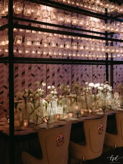 More details from a royal Sangeet, from the plush velvet seating to the late-night cup noodle station, because we believe in balancing glamour with comfort.