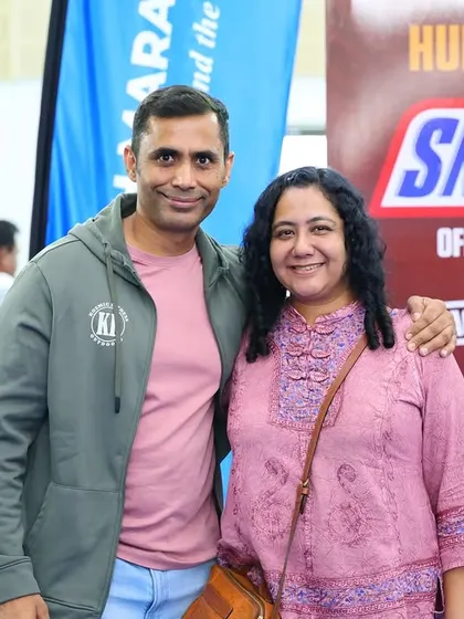 At the marathon expo, I connect with participants and friends. These events are a great opportunity to meet fellow fitness enthusiasts.