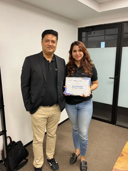 Receiving a certificate of participation after the Content Design Lab. I believe in continuous learning and am always looking for opportunities to sharpen my own skills as a trainer.