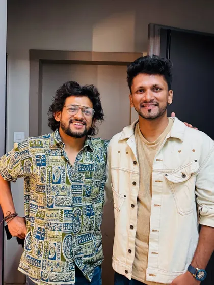 Another shot with a talented artist from the 'Marathi Legends' group. Surrounding myself with creative people is always inspiring.