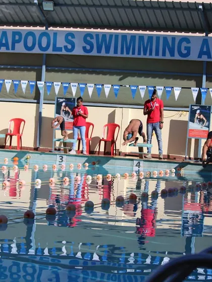 Ready, set, go! Our swimming pool is equipped with racing lanes and starting blocks, making it an ideal venue for professional swimming competitions and academy meets.