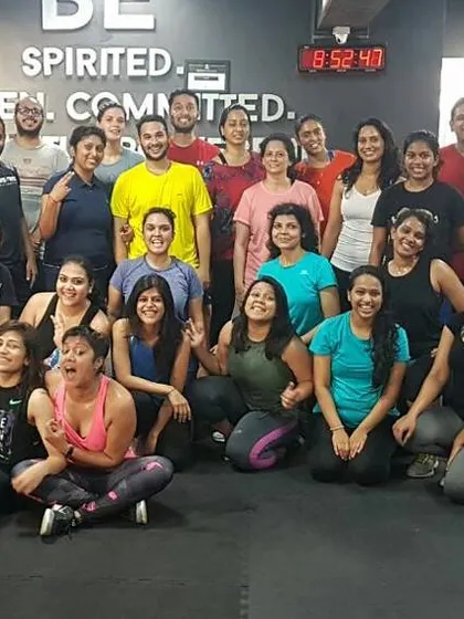 Who says you can't party on a Thursday morning? We proved you can. This class was all about moving, grooving, and adding a smile to an electric atmosphere.