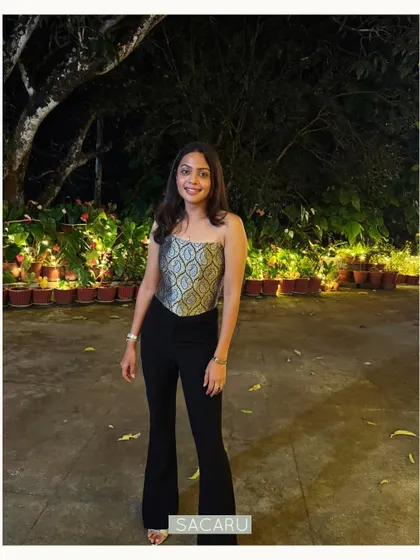 Our client Bhavani dressed up in a custom, signature Sacaru gold and silver brocade corset top.