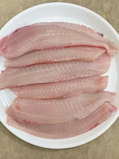 Our Tilapia fillets are completely boneless and skinless, making them safe and easy to feed.