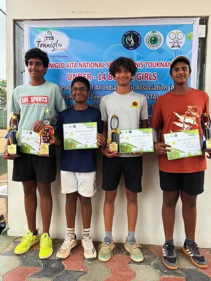 Our player Svar (second from left) with fellow competitors after finishing as the Doubles Finalist at the NS U-14 in Coimbatore. Reaching the finals of a National Series is a great achievement.
