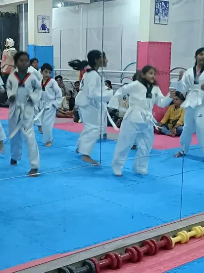 Another video of students practicing their footwork.