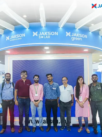 Our team at the REI Expo booth, ready to engage with visitors. We are proud to represent Jakson and our commitment to innovation in the renewable energy sector.