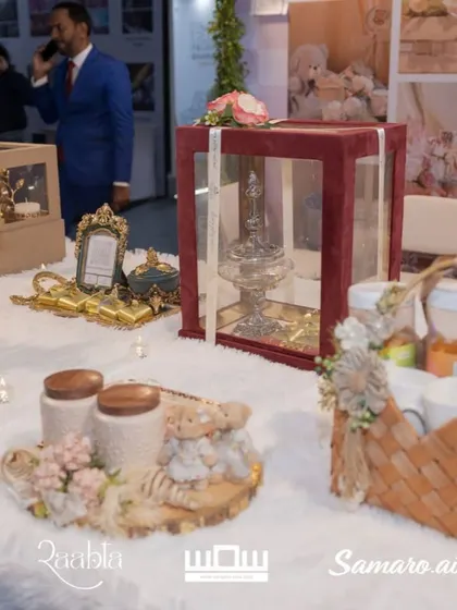 A look at some of the diverse styles on display at my exhibition, from baby-themed hampers to grand, transparent gift boxes.