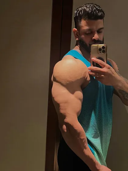 Repetition builds mastery. This shot reinforces the physique goals we can achieve together.