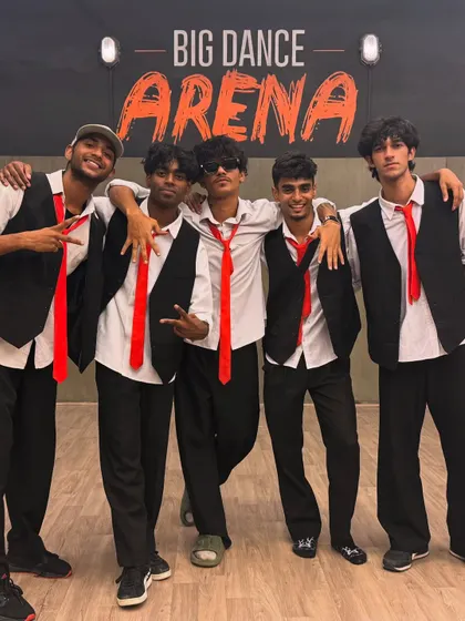 Meet the first runners-up of our PDSP Studio Showcase, Five Alive. The competition within our professional program pushes every dancer to be their best.