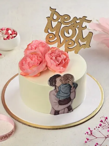 For the "Best Mom Ever," this cake features a touching illustration and beautiful fresh flowers. It's a heartfelt tribute to the most important woman in your life.