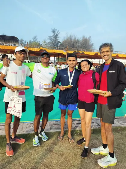 A duplicate of media 91, sharing a meal after a hard-fought race.