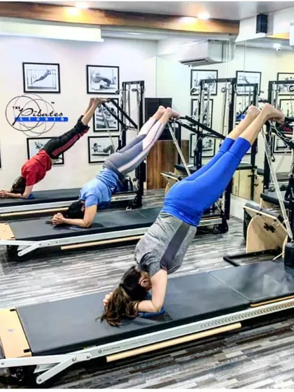 Our group classes are all about synchronized, powerful movements. This advanced inverted exercise on the Reformer builds exceptional core strength, control, and body awareness.
