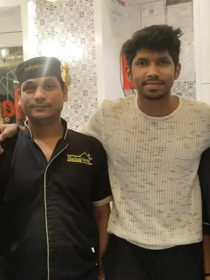 Actors Dhiraj and Sumeet enjoying the royal flavours at Bademiya.