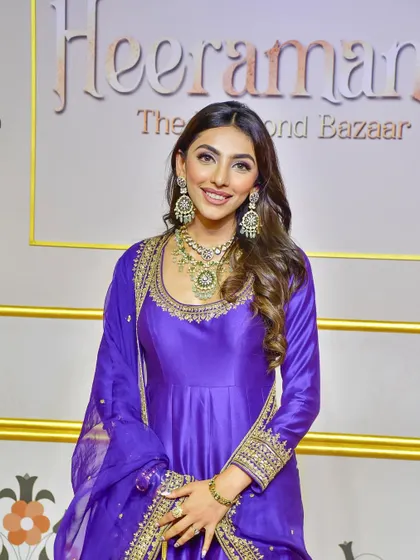 A beautiful shot from the event, showing how the makeup looks stunning both on and off camera.