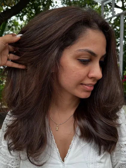 A close-up of her beautiful, natural-looking first hair color.