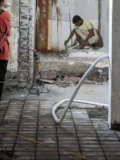 A building comes to life through the collective effort of many skilled hands. These images from our construction sites show our teams at work, from plastering and painting to installing complex ceiling structures. We believe that passion for the craft translates directly into the quality of the final space.
