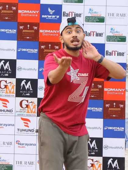 A playful moment captured during the Decathlon Zumba session. We believe fitness should be enjoyed, not endured.