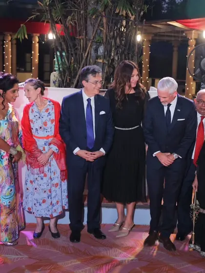 Dignitaries and guests gather on the dance floor at the Grand Ball. The event was a wonderful opportunity for the Francophone community in Delhi to connect and celebrate.