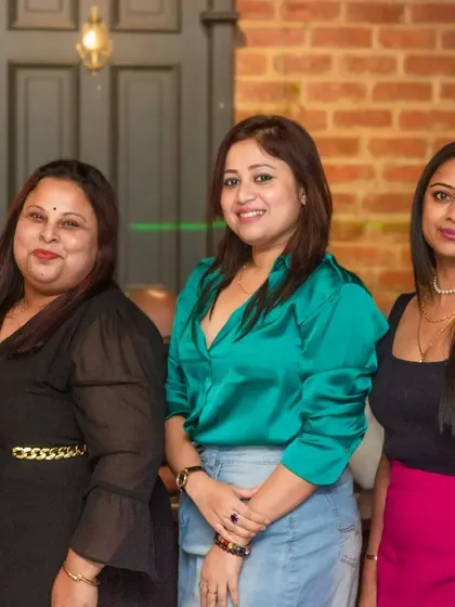 Another photo of this chic group. My pub offers various cool spots for taking memorable pictures throughout the night.