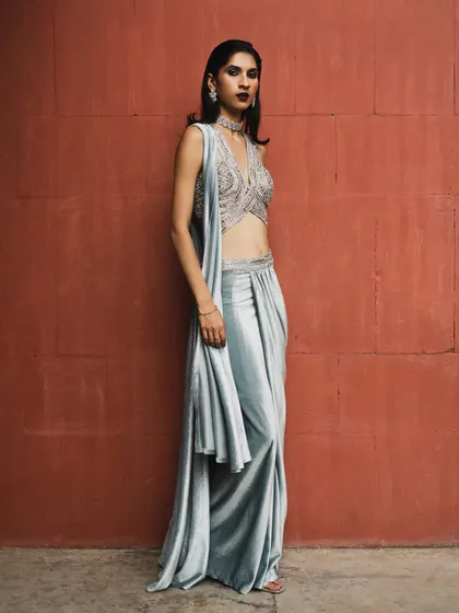 A glimpse into my festive lookbook, this modern silver sari look is all about making a statement while feeling comfortable. I help clients find unique pieces from homegrown labels that break the mold of traditional festive wear.