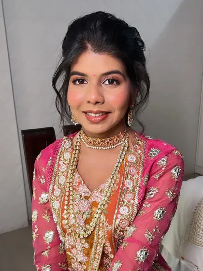 Sider makeup and hair for the lovely Utsavi. A soft, pretty look that is perfect for a wedding celebration.