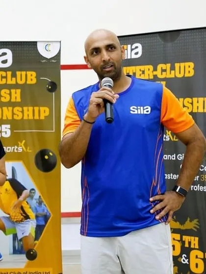 Collaboration is key. Our founder stands with the founder of SILA, our main sponsor, to kick off the championship event.