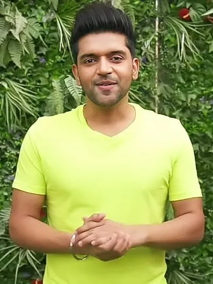 It was a pleasure to create a green wall backdrop for the super talented Guru Randhawa. It's always great to see my work appreciated by premium clients.