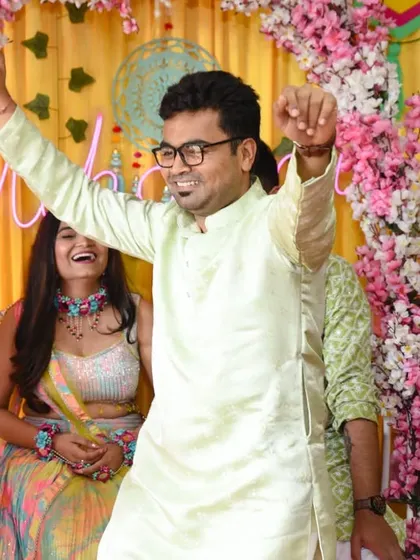 Pure joy on the dance floor at the Mehendi party.