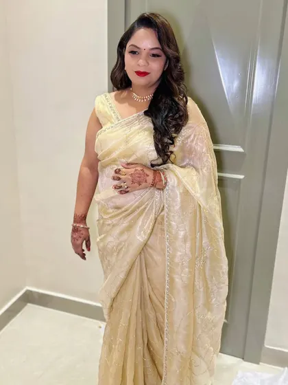 Another angle of the client's look.
