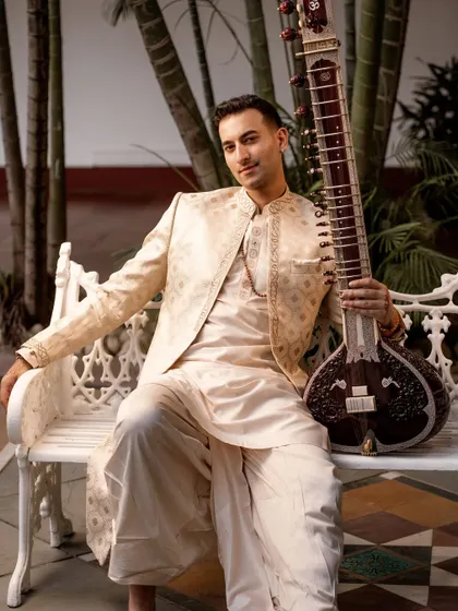 A relaxed portrait with my sitar, ready for the India tour.