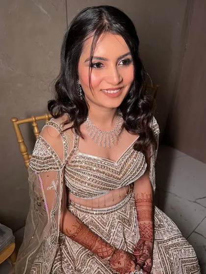 A beautiful candid of Bhoomi. The soft glam makeup looks stunning in this light.