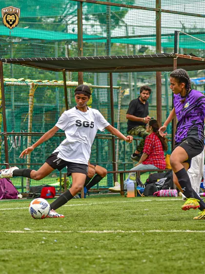 A Lioness executing a perfect pass during a league game. Our training emphasizes precision and technical skill.