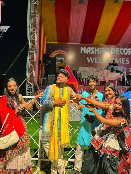Interacting with the lovely ladies in the audience, who are the heart of every Garba night.