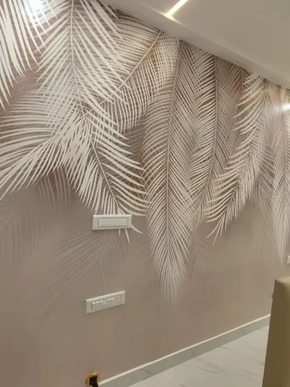 An elegant wallpaper featuring large, cascading white palm leaves on a soft beige background. This design creates a sophisticated and serene atmosphere.