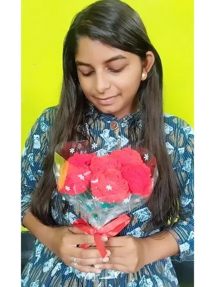 Another pose with my handmade rose bouquet.
