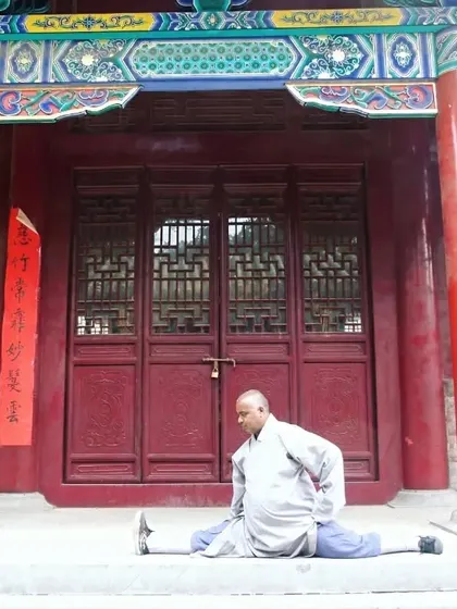 This is the result of discipline and correct training. My Shaolin fitness routine focuses on scientific methods to build deep, functional flexibility and strength, making poses like the full split achievable through consistent practice.