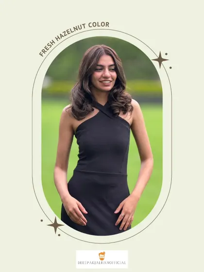 Another happy shot of this fresh hazelnut hair color. It’s a versatile shade that looks effortlessly chic and sophisticated.