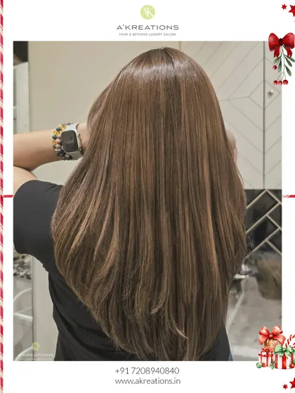 Another look at our warm almond brunette highlights, showing the sleek finish and how the colors blend together seamlessly.