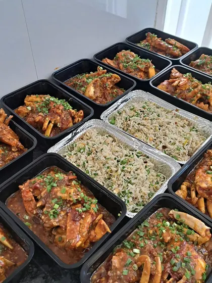 For all the seafood lovers, my Chilli Garlic Crabs are a must try. I use only the freshest crabs and cook them in a flavourful sauce, packed and delivered for a truly special meal at home.