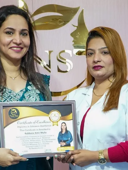 Presenting a Certificate of Excellence to a student from our Diploma in Advance Aesthetics. She is now ready for the next step in her career.