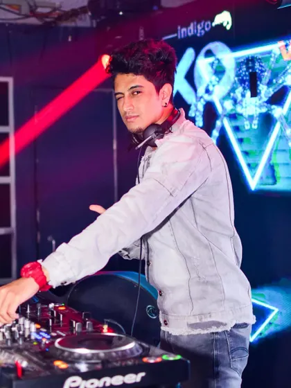 Let's groove. A shot from Indigo XP, where I host some of the best Bollywood nights in the city.