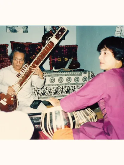 Another angle of my performance with Pandit Ravi Shankar ji when I was 16. My pranaams to the lion of Indian classical music.