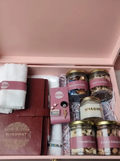 A closer look inside the Shaswat store opening hamper. We focus on curating a mix of practical, brand-relevant, and indulgent items to create a well-rounded and impressive gift.