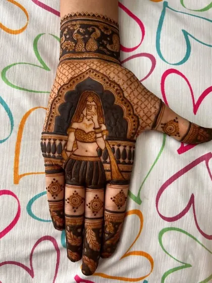 A modern twist on mehndi art. This fun design features a bride taking a selfie, showing that we can create any custom design you can imagine.