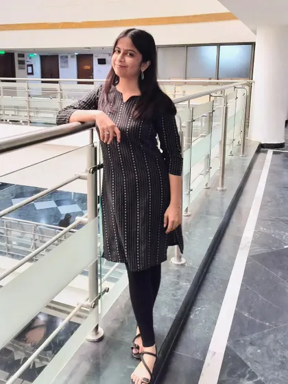 A moment of 'legal chic' at the Saket court complex. It's important to feel confident and composed while navigating the demanding environment of the courts.