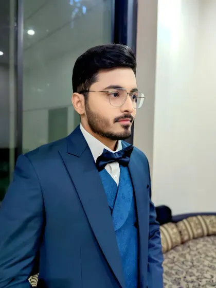 A sharp, modern look for a Roka or Engagement ceremony. I styled this client with HD makeup that complements his blue suit and ensures he looks polished from every angle. The focus is on clean skin, defined features, and a hairstyle that holds through the event.